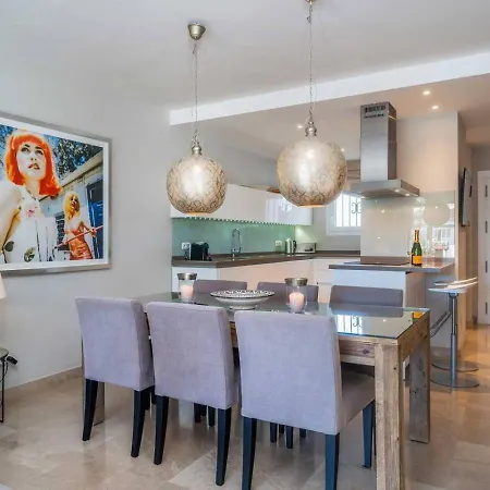 Apartment 3 Bedroom Retreat Puente